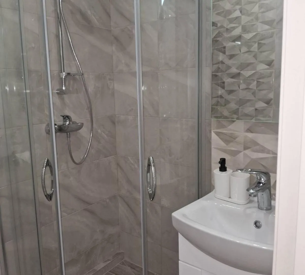 Апартаменты Center Lviv Avenue 23 0*,  Украина